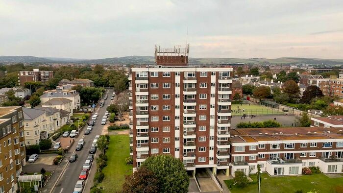 2 Bedroom Flat To Rent In Shelley Road, Cambourne Court, BN11