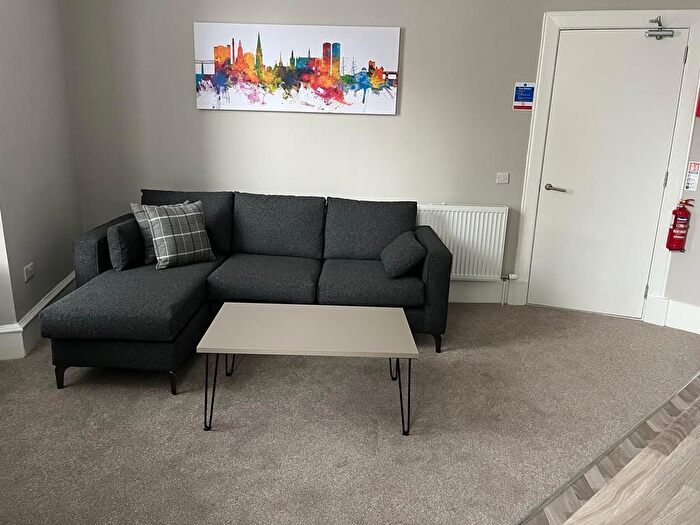 3 Bedroom Flat To Rent In Arbroath Road, Stobswell, Dundee, DD4