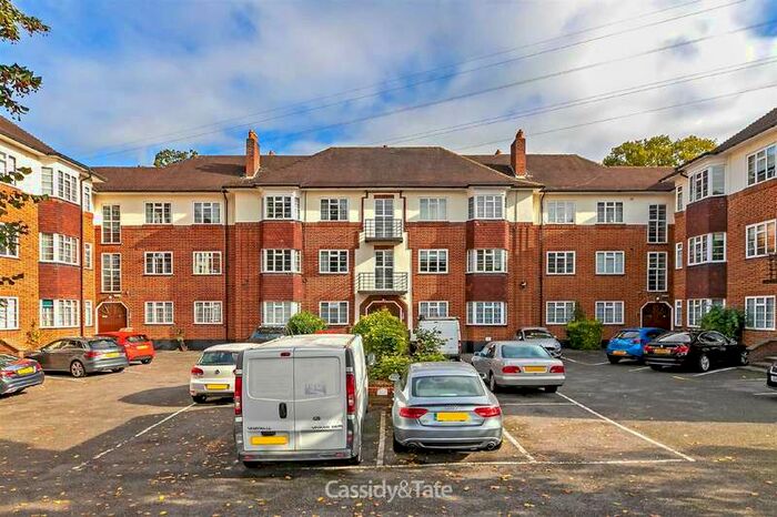 2 Bedroom Apartment To Rent In Nugents Court, St. Thomas Drive, Pinner, HA5