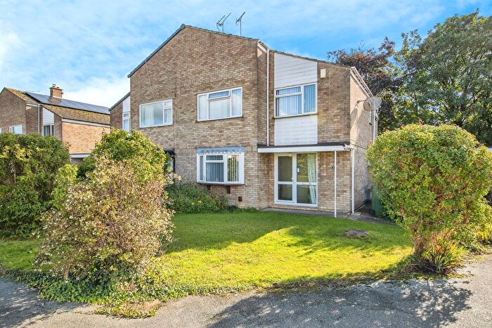 3 Bedroom Semi-Detached House For Sale In Tennyson Close, Woodbridge, IP12