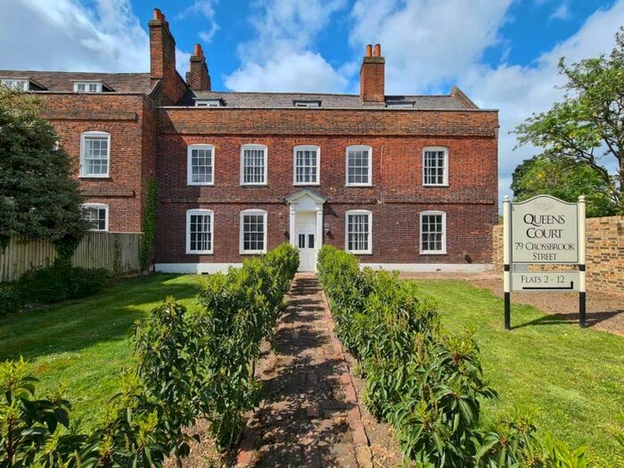 1 Bedroom Flat To Rent In Crossbrook Street, Cheshunt, Waltham Cross, EN8