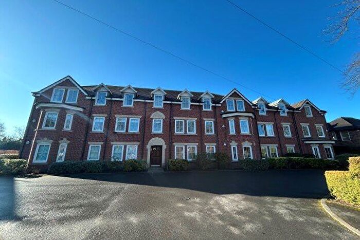 2 Bedroom Flat To Rent In Harboro Road Regency Court, Sale, M33
