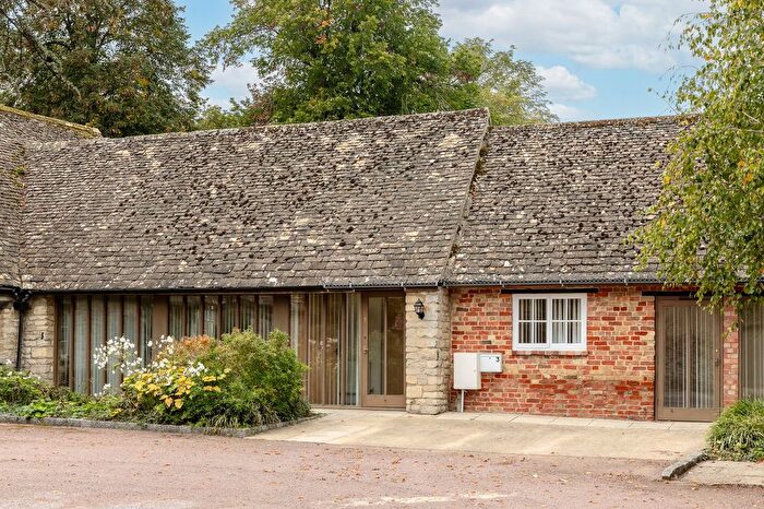 2 Bedroom Semi-Detached Bungalow For Sale In Cassington Road, Yarnton, OX5