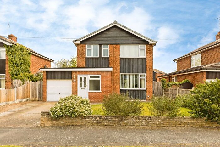 3 Bedroom Detached House For Sale In Clifford Drive, Chester, Cheshire, CH4
