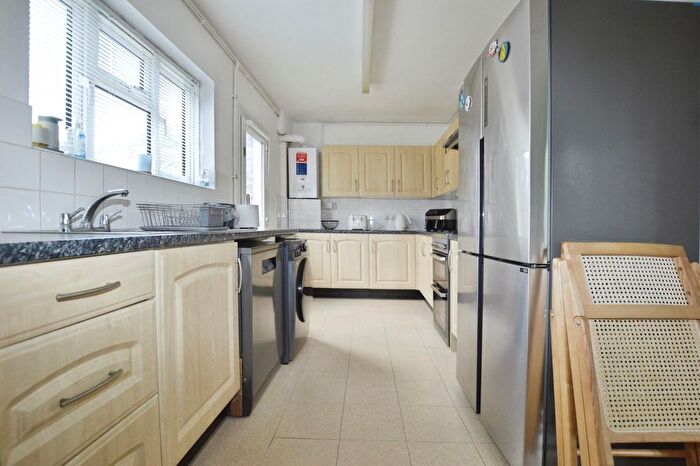 3 Bedroom End Of Terrace House To Rent In Colman Road, West Beckton, E16