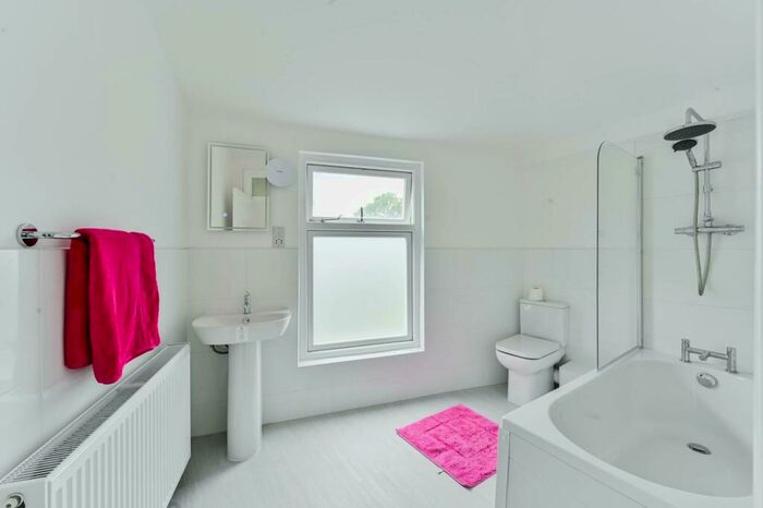 1 Bedroom Flat To Rent In Shepperton Road, Islington, London, N1