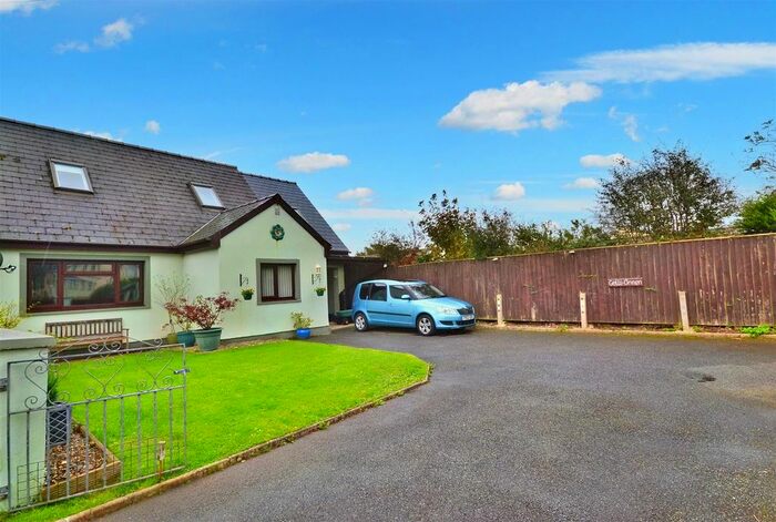 3 Bedroom Semi-Detached Bungalow For Sale In Station Road, Letterston, Haverfordwest, SA62