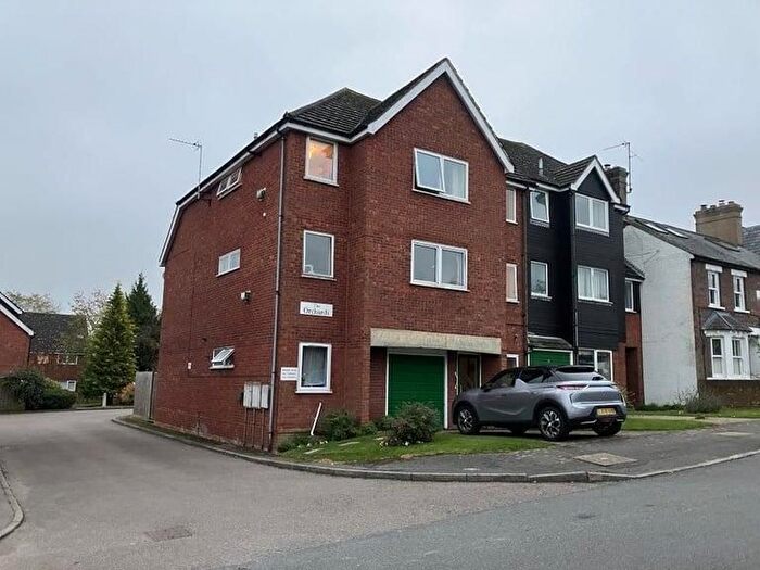 2 Bedroom Flat To Rent In The Orchards Longfield Road, Tring, Hertfordshire, HP23