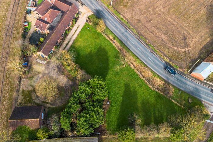4 Bedroom Barn Conversion For Sale In Wistowgate, Cawood, North Yorkshire, YO8