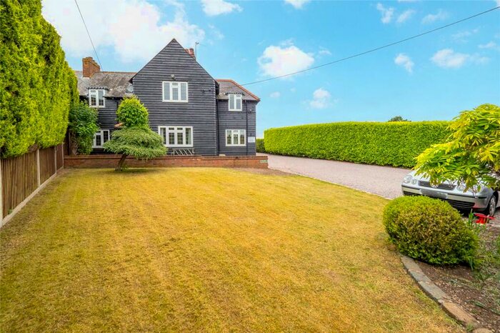 4 Bedroom Semi-Detached House To Rent In Little Woodcote Estate, Carshalton, SM5
