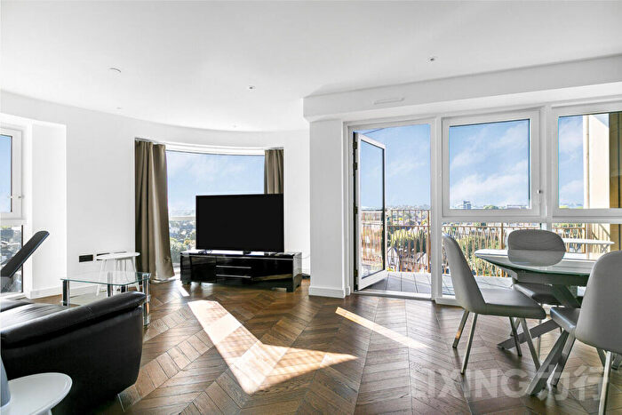 2 Bedroom Apartment To Rent In Brook Street, Kingston, KT1