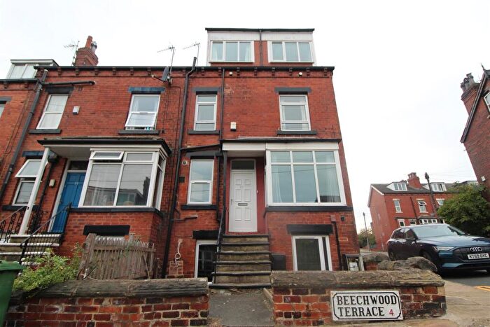4 Bedroom End Of Terrace House To Rent In Beechwood Terrace, Leeds, LS4