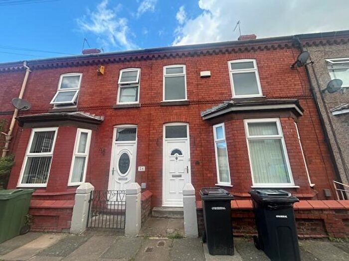 3 Bedroom House To Rent In Woodford Road, Wirral, CH62