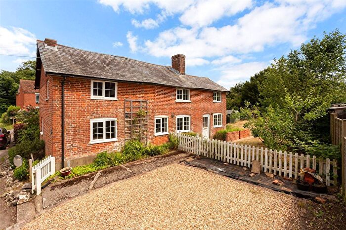 3 Bedroom Country House For Sale In Plum Tree Cottage, Hannington, RG26