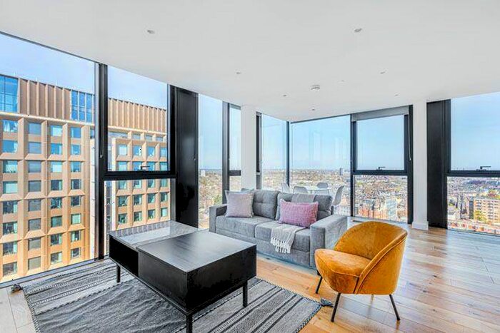 2 Bedroom House To Rent In Highgate Hill, London, N19