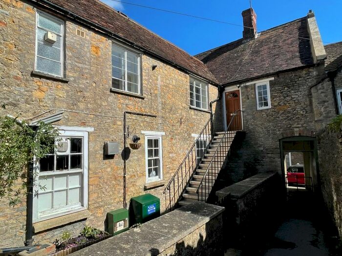 2 Bedroom Apartment To Rent In High Street, Bruton, Somerset, BA10