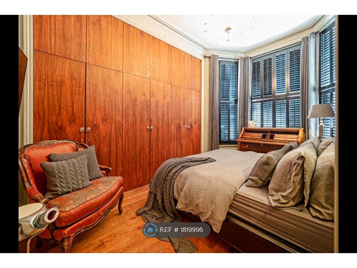2 Bedroom Flat To Rent In Elsham Road, London, W14