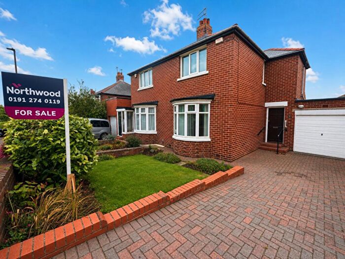 3 Bedroom Semi-Detached House For Sale In Bexley Avenue, Denton Burn, Newcastle Upon Tyne, NE15