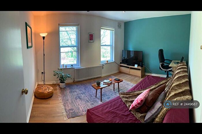 2 Bedroom Maisonette To Rent In Wontner Close, London, N1