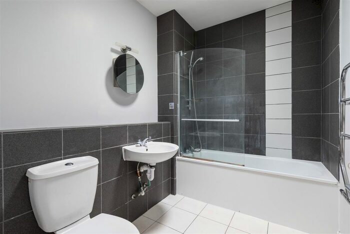 1 Bedroom Flat To Rent In Canterbury Road, London E10