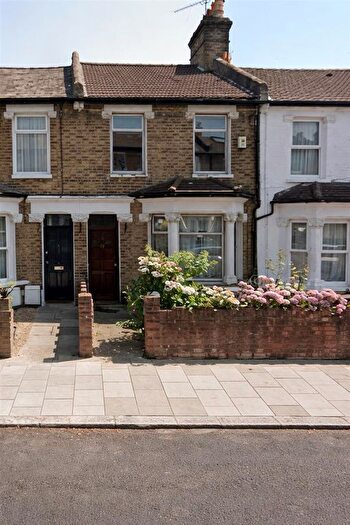 4 Bedroom Terraced House To Rent In Colmer Road, London, SW16
