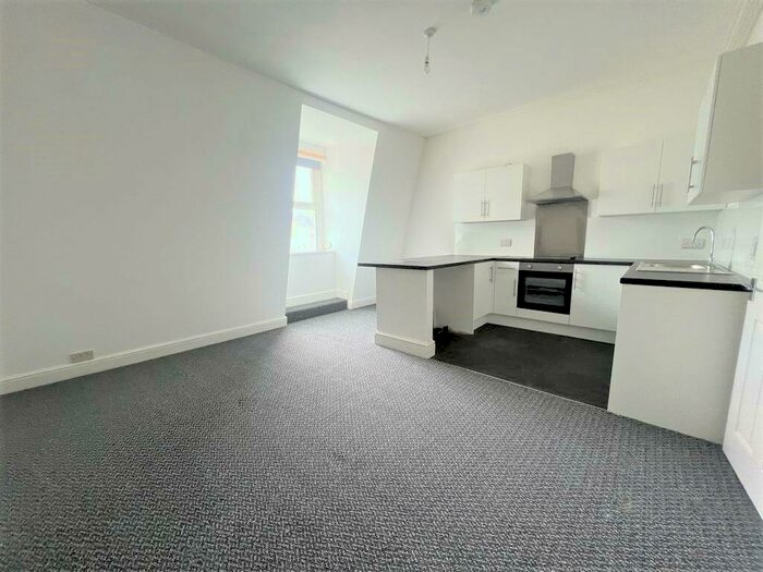 1 Bedroom Flat To Rent In Whitefield Terrace, Plymouth, PL4