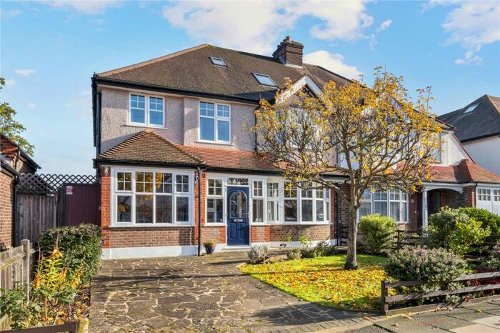 5 Bedroom Semi-Detached House To Rent In Rosebery Avenue, New Malden, KT3