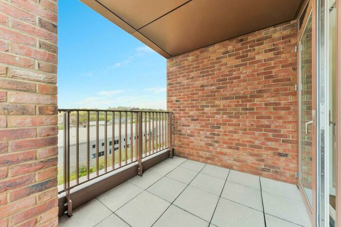 2 Bedroom Apartment To Rent In Alington House, Clarendon, London, N8