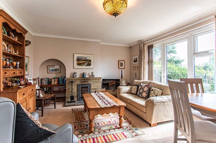 2 Bedroom Detached Bungalow For Sale In The Bungalows, Framfield, TN22