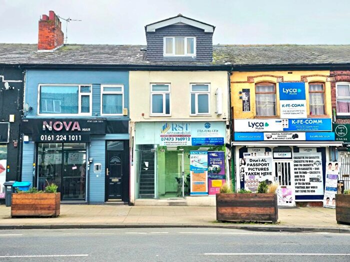 Flat To Rent In Stockport Road, Levenshulme, Manchester, M19