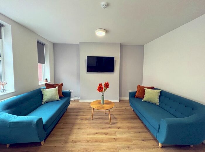 8 Bedroom Semi-Detached House To Rent In Cadogan Street, Liverpool, Merseyside, L15