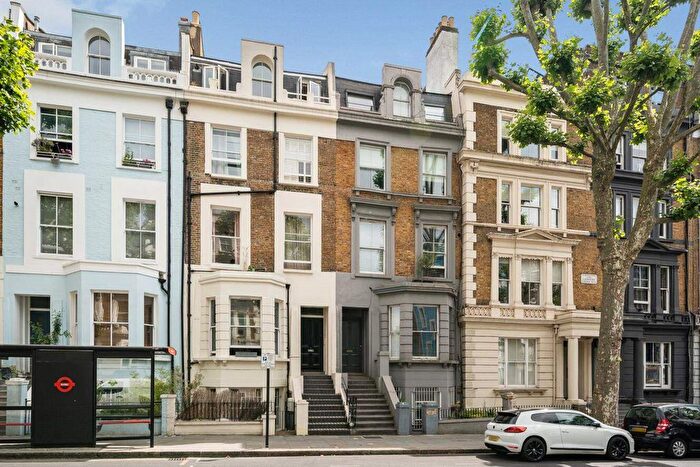 1 Bedroom Flat For Sale In Ladbroke Grove, London, W10