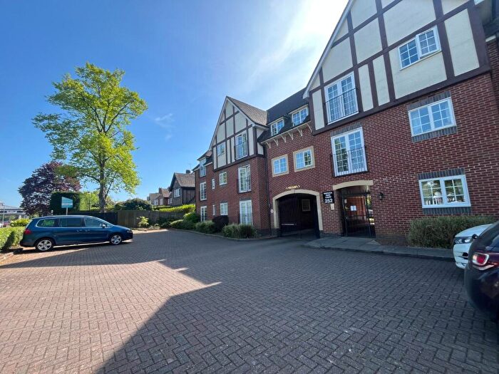 1 Bedroom Flat To Rent In Warwick Road, Solihull, West Midlands, B92