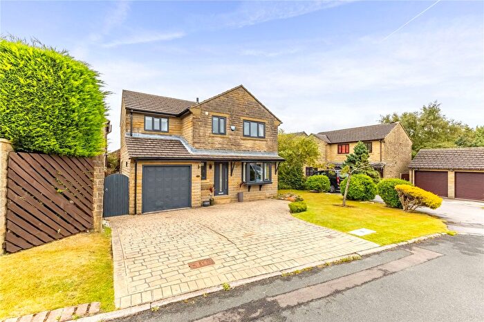 4 Bedroom Detached House For Sale In Kistvaen Gardens, Meltham, Holmfirth, HD9
