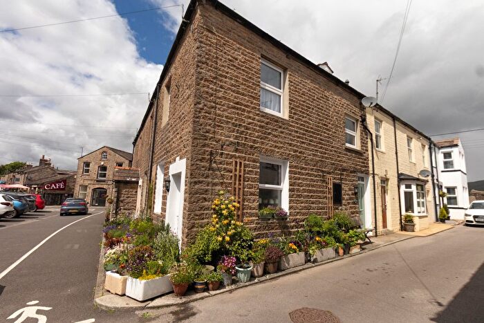 3 Bedroom Semi-Detached House For Sale In Market Place, Hawes, DL8