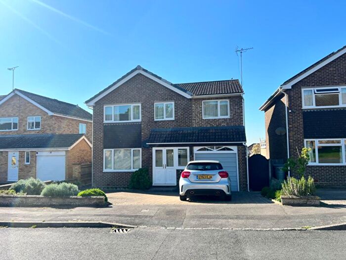 4 Bedroom Detached House For Sale In Chestnut Avenue, Faringdon, Oxfordshire, SN7