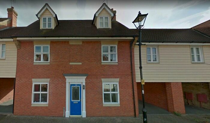 4 Bedroom Semi-Detached House To Rent In Hatcher Crescent, Colchester, Essex, CO2