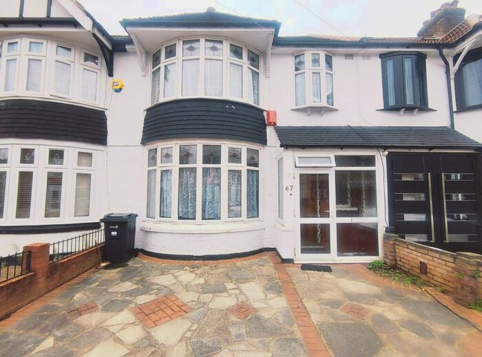 3 Bedroom House To Rent In Malvern Drive, Ilford, IG3