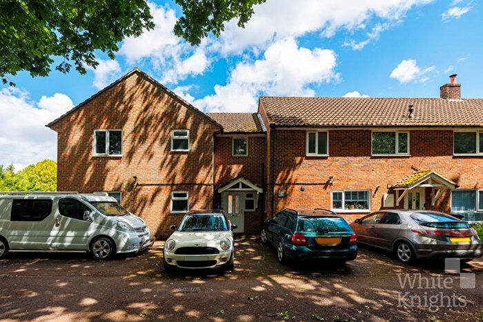 1 Bedroom Flat For Sale In Holly Court, Hollybush Lane, Burghfield Common, Reading, Berkshire, RG7
