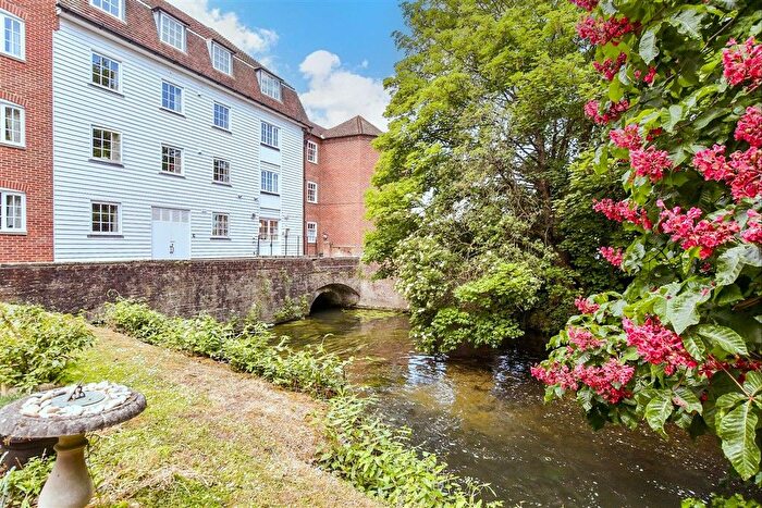 1 Bedroom Flat For Sale In The Causeway, Canterbury, Kent, CT1