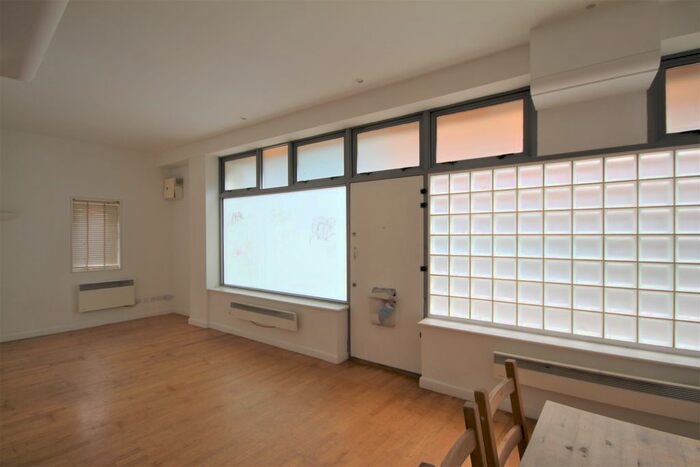 2 Bedroom Flat To Rent In Cheshire Street, Shoreditch E2