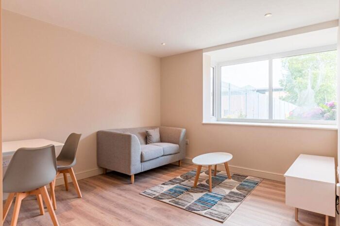 1 Bedroom Apartment To Rent In Brunswick Court, Leeds, West Yorkshire, LS2