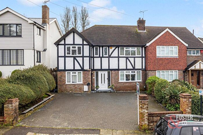 5 Bedroom Detached House To Rent In Hill Drive, Hove, BN3