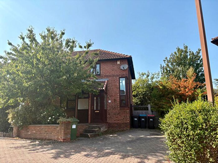 3 Bedroom Semi-Detached House To Rent In Dunkery Beacon, Furzton, Milton Keynes, MK4