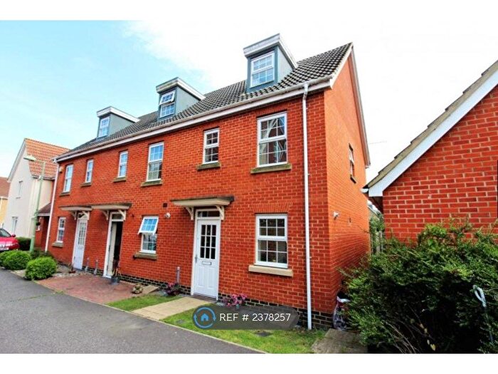3 Bedroom End Of Terrace House To Rent In Holystone Way, Carlton Colville, Lowestoft, NR33