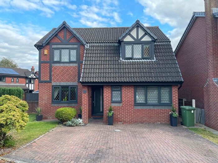 4 Bedroom Detached House For Sale In Hackney Close, Radcliffe, M26