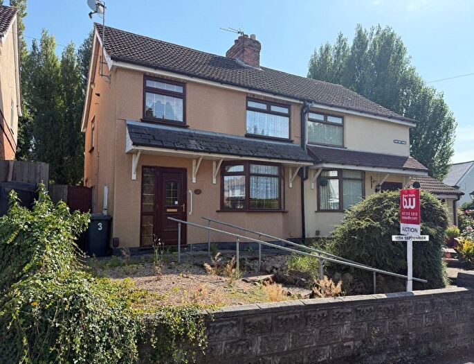 3 Bedroom Semi-Detached House For Sale In Portway Road, Bilston, Wolverhampton, WV14