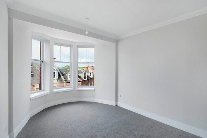 3 Bedroom Flat To Rent In Comrie Street, Crieff, PH7