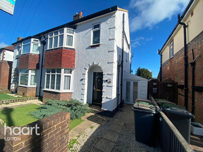 5 Bedroom End Of Terrace House To Rent In Hitchin Road, Luton, LU2