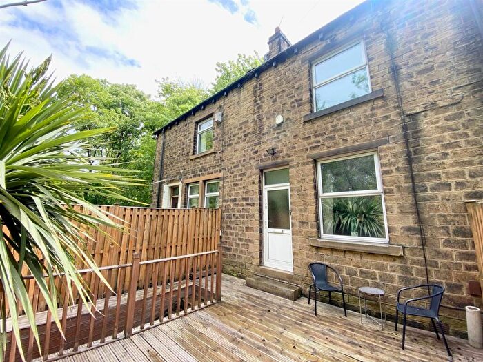 1 Bedroom Terraced House For Sale In Bradley Mills Road, Huddersfield, HD5